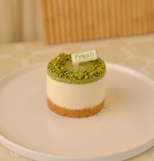 pistachio-cheesecake